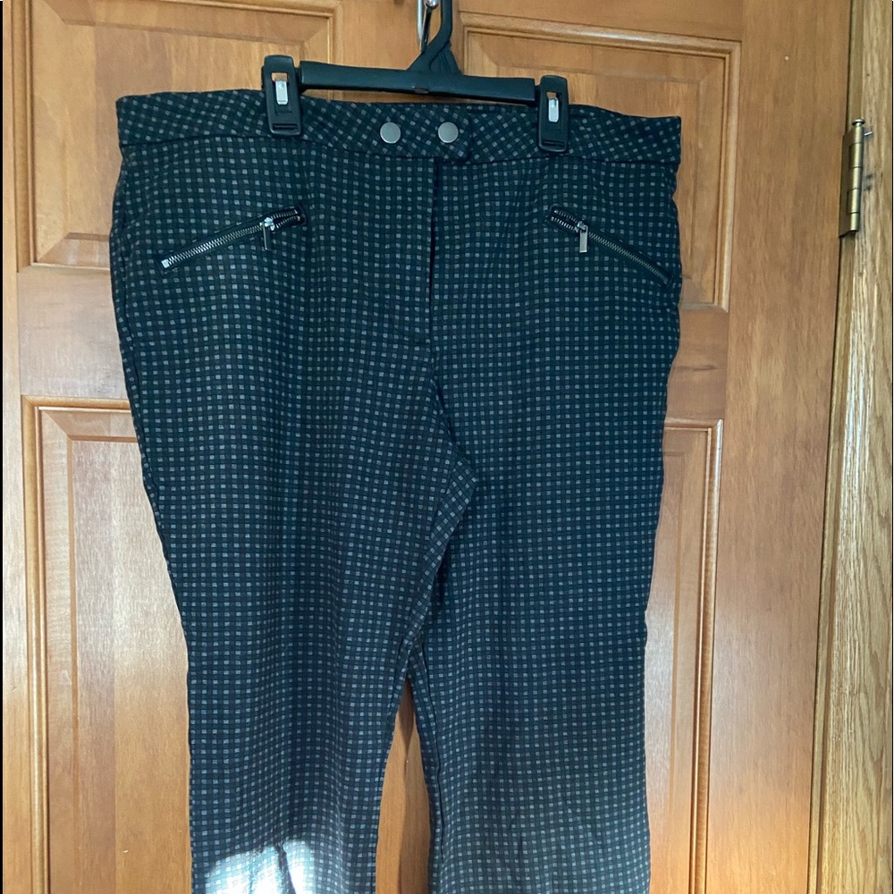 Size 18 cropped dress pants